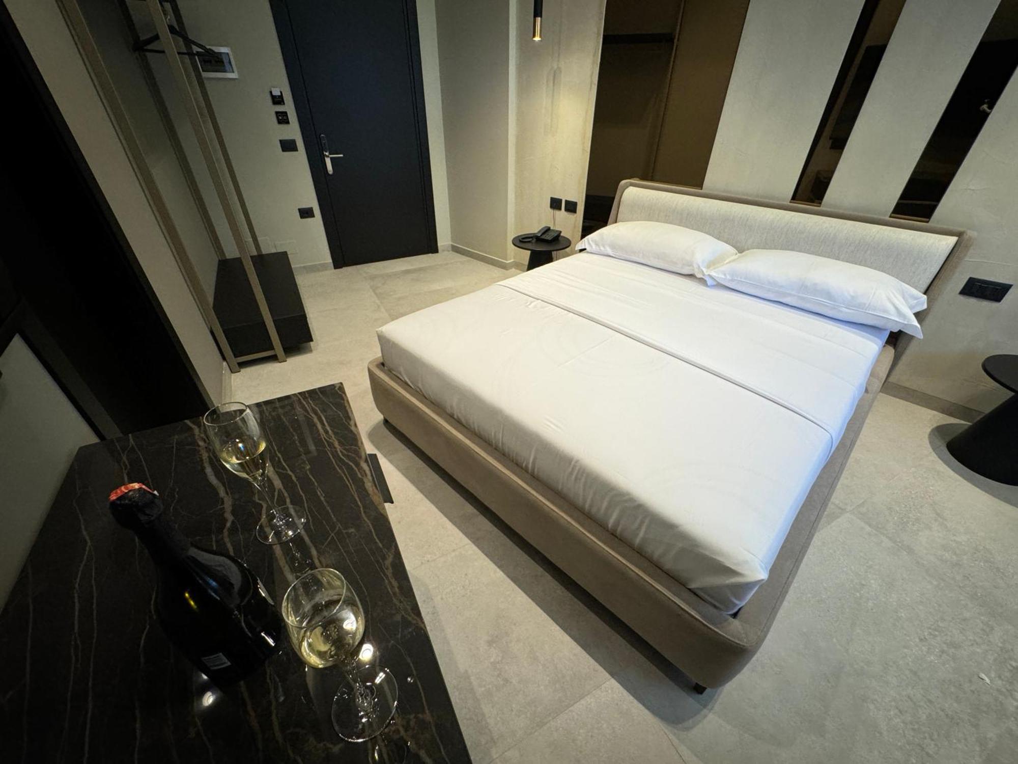Nuna Hotel Radhime Ngoại thất bức ảnh