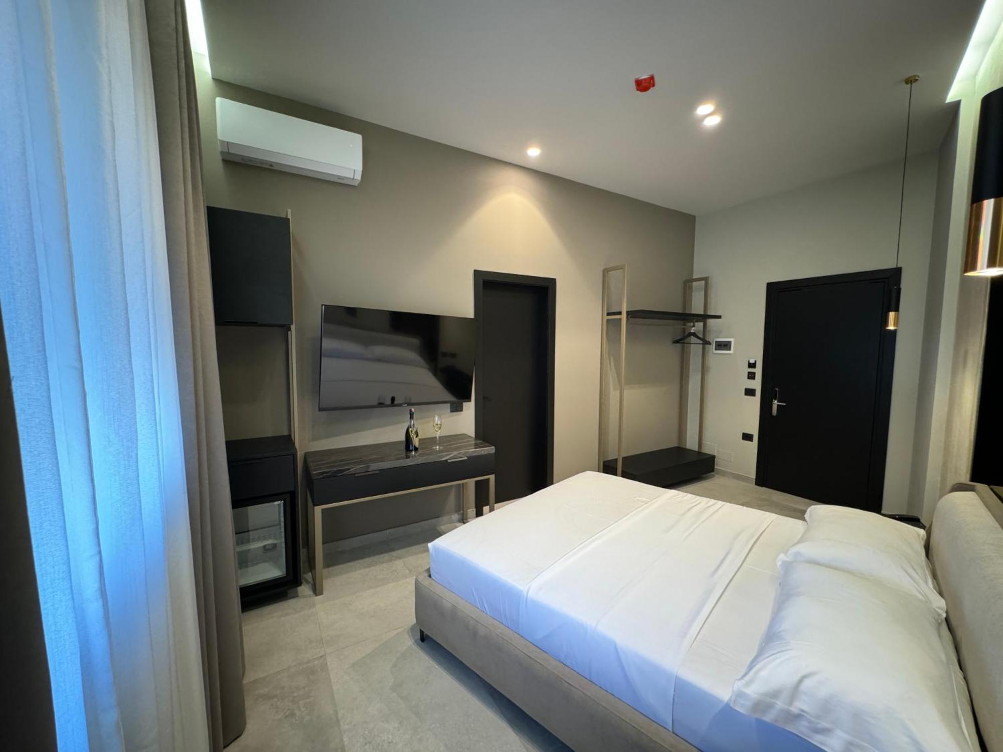 Nuna Hotel Radhime Ngoại thất bức ảnh