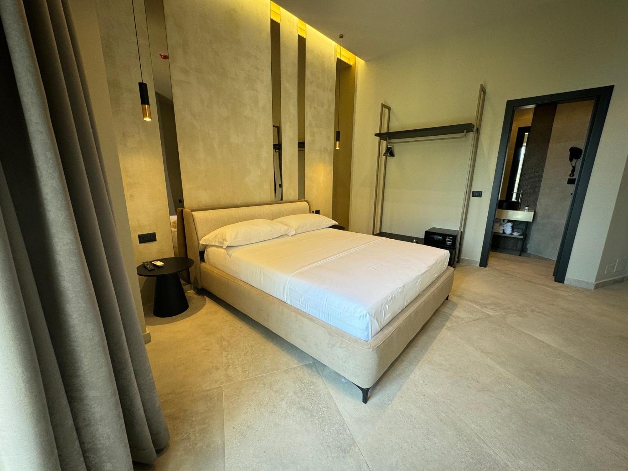 Nuna Hotel Radhime Ngoại thất bức ảnh