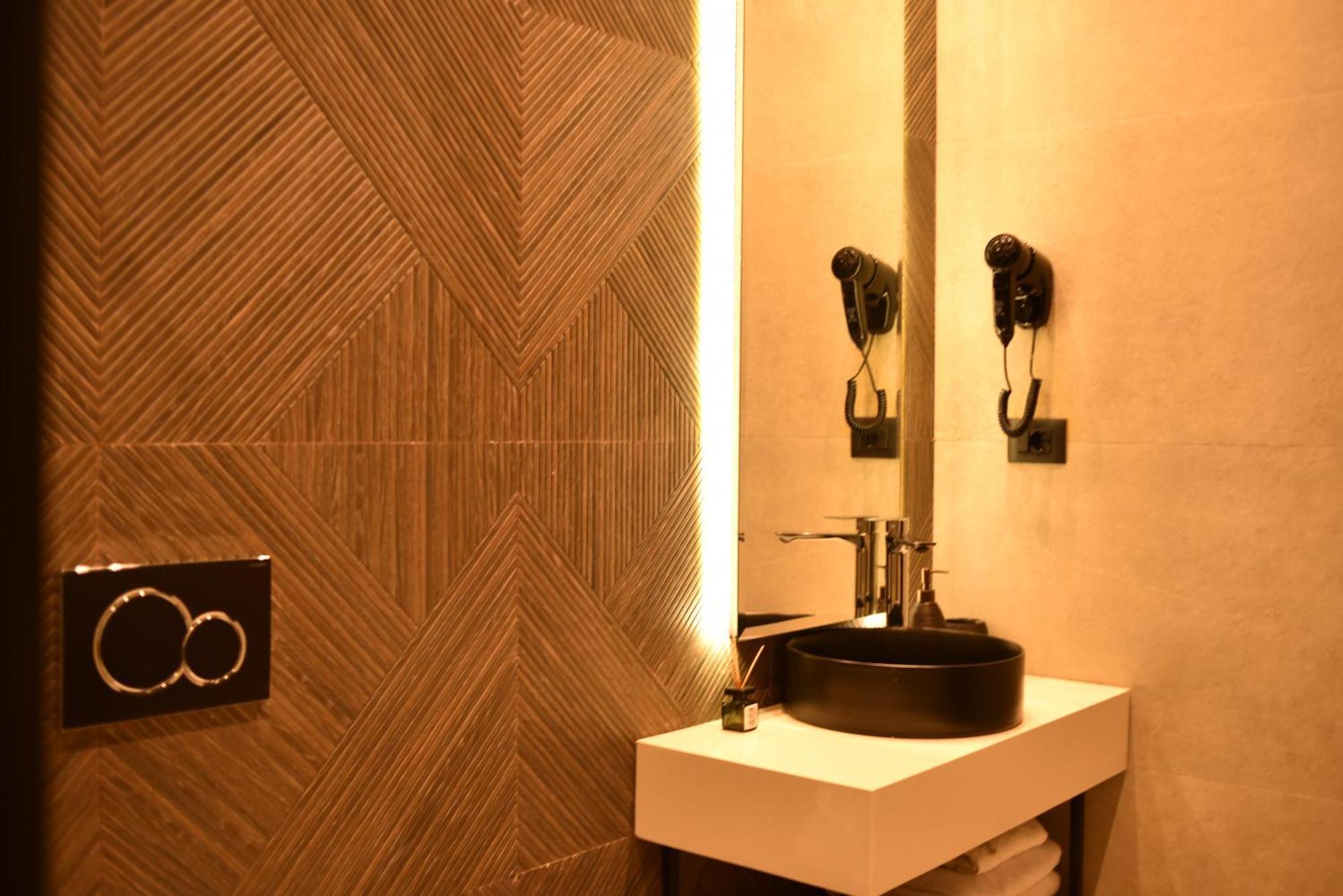 Nuna Hotel Radhime Phòng bức ảnh
