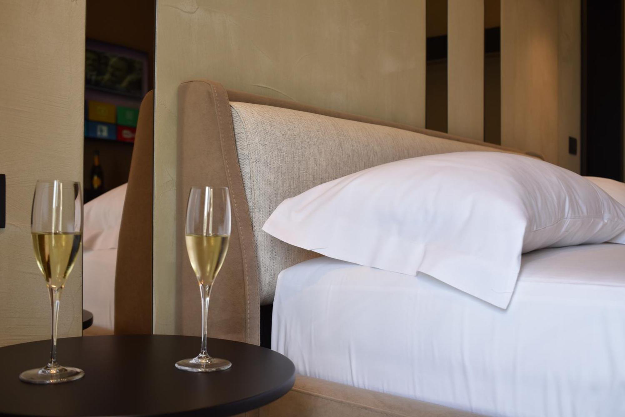 Nuna Hotel Radhime Phòng bức ảnh