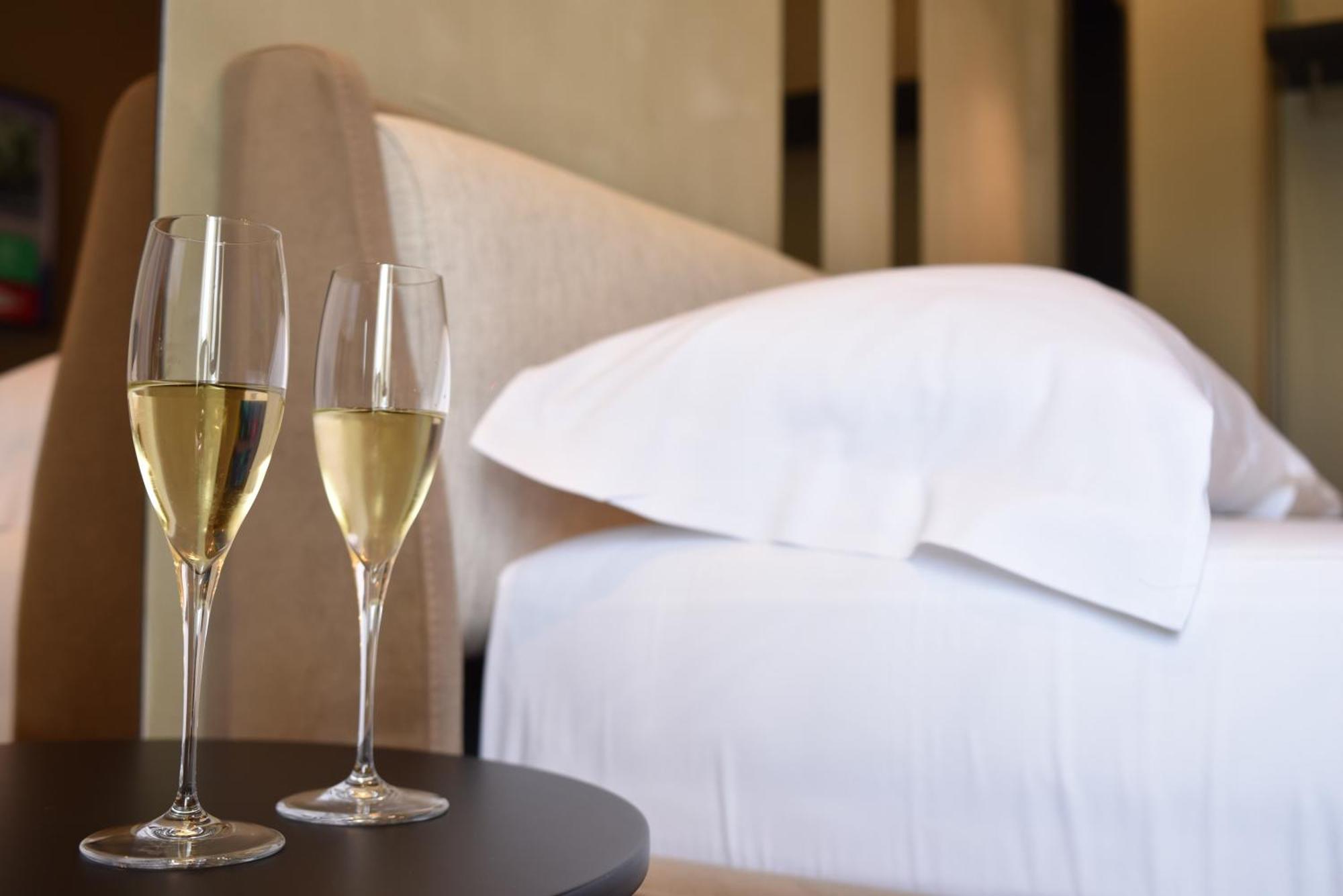 Nuna Hotel Radhime Phòng bức ảnh
